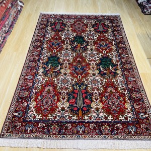 فرش ۴ متری بختیاری طرح قاب شیدا