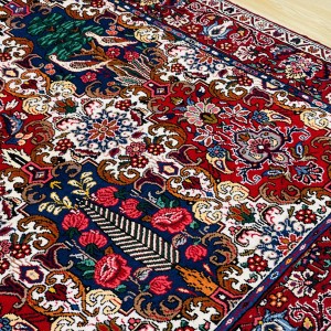 فرش ۴ متری بختیاری طرح قاب شیدا
