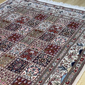 قالیچه اکبند مود بیرجند طرح خشتی