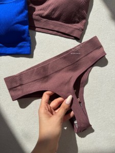 ست نیم تنه و شورت اسپرت