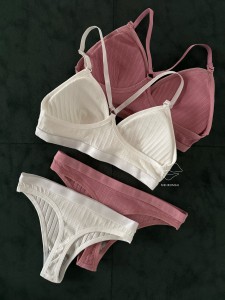 لباس زیر زنانه