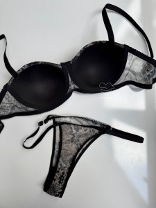 لباس زیر پلنگی