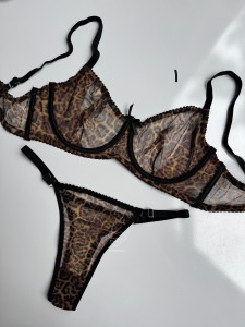 ست شورت و سوتین پلنگی