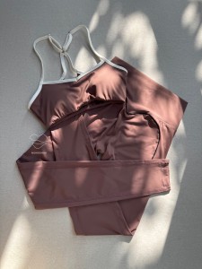 نیم تنه و لگ قهوه ای ترند