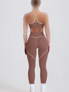 تنخور نیم تنه و لگ ورزشی زنانه