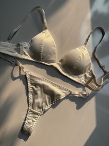 شورت و سوتین عروس