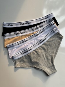 شورت جنیفری کلوین کلاین  کد 840