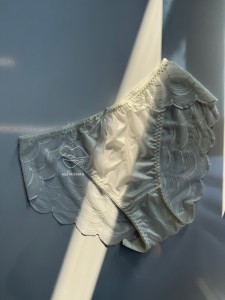 شورت ساتن سفید زنانه