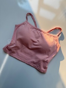 کراپ تاپ صورتی