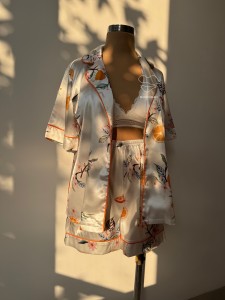 پیراهن و شلوارک ساتن گل لیمو کد 953