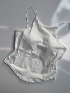 کراپ تاپ سفید بند نازک