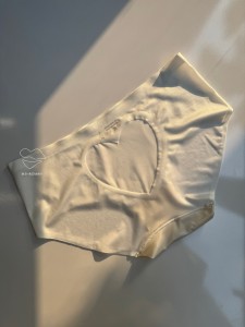 لباس زیر ساتن