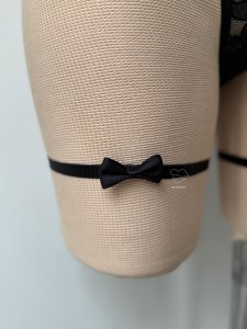 گارتر دور ران زنانه