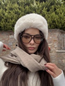 استایل پینترستی با هدبند زنانه