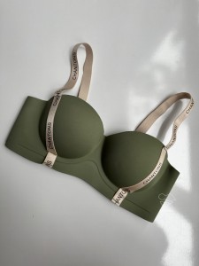 سوتین بدون فنر