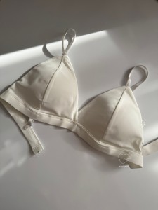 سوتین کاپ مثلثی