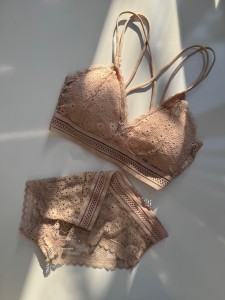 خرید ست برالت و شورت جنیفری