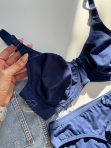 ست لباس زیر زنانه