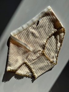 لباس زیر روزانه