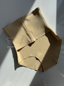 لباس زیر زنانه