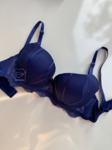 سوتین ربان دار