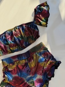 نیم تنه و شورتک زنانه