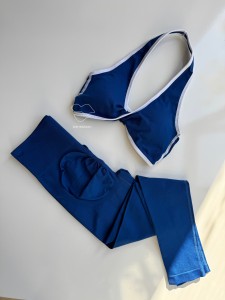 نیم تنه و لگ سیملس