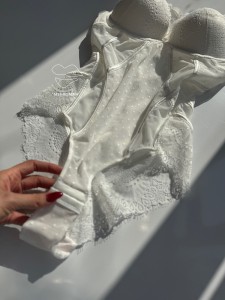 بادی عروس سفید
