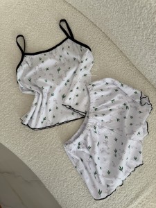 تاپ و شورتک زنانه