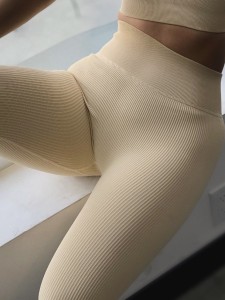 لگ دخترانه مونوکروم