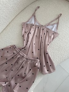 تاپ و شورتک زنانه