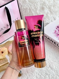 بادی اسپلش ویکتوریا سکرت Electric Mango کد 1588