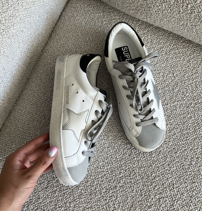 کتونی گلدن کد050