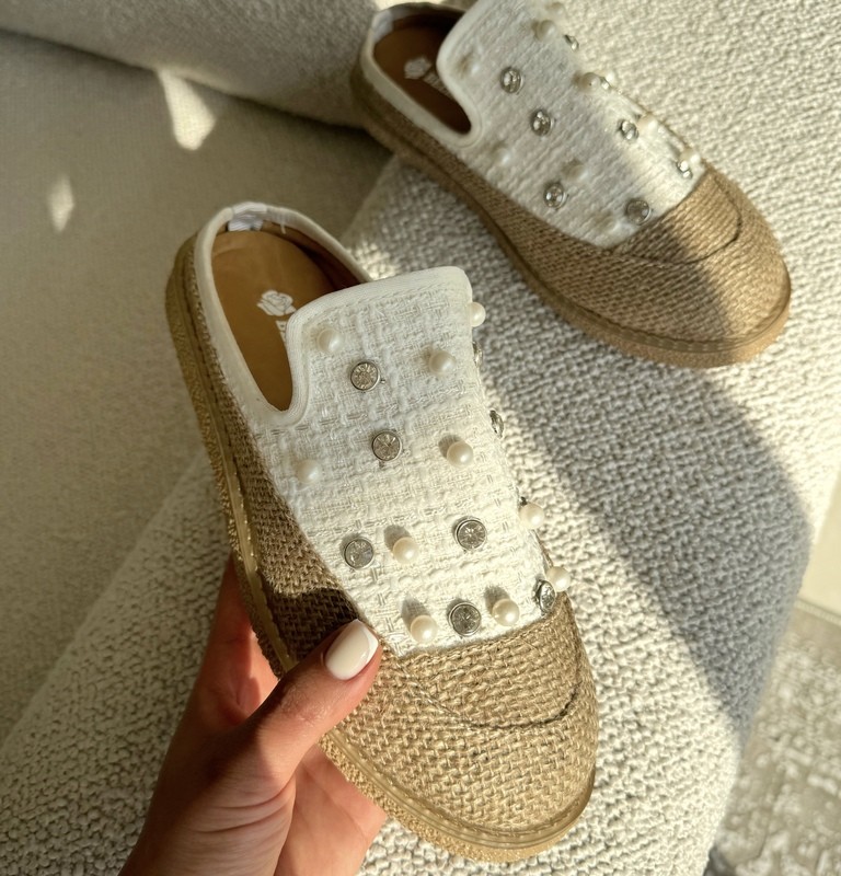 صندل مرواريدي كد ٠١٩