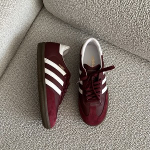 کتونی چری کد058