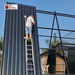 شیروانی مدل ذوزنقه مشکی پوشش ویلا سوئیسی