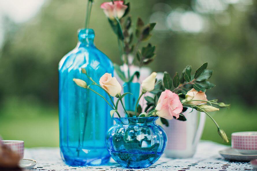گلدان شیشه ای رنگی بطری