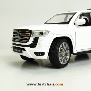 ماکت ماشین تویوتا Toyota مدل لندکروزر Land Cruiser 300 رنگ سفید