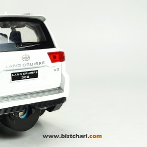 ماکت ماشین تویوتا Toyota مدل لندکروزر Land Cruiser 300 رنگ سفید