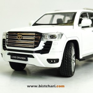 ماکت ماشین تویوتا Toyota مدل لندکروزر Land Cruiser 300 رنگ سفید