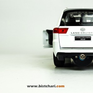 ماکت ماشین تویوتا Toyota مدل لندکروزر Land Cruiser 300 رنگ سفید