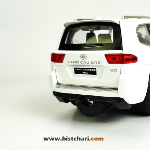 ماکت ماشین تویوتا Toyota مدل لندکروزر Land Cruiser 300 رنگ سفید