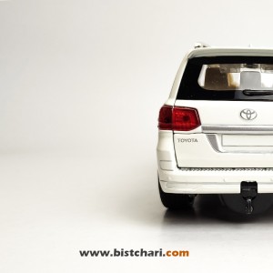 ماکت ماشین تویوتا Toyota مدل لندکروزر Land Cruiser 200 V8 رنگ سفید
