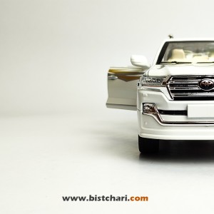 ماکت ماشین تویوتا Toyota مدل لندکروزر Land Cruiser 200 V8 رنگ سفید