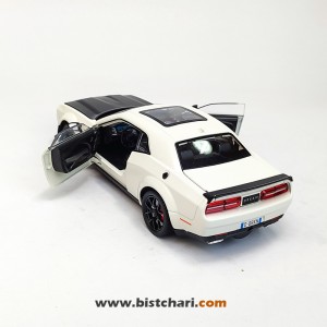 ماکت ماشین دوج چلنجر Dodge Challenger مدل SRT Hellcat رنگ سفید عاجی/مشکی
