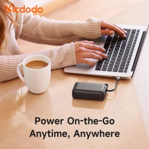 بهترین پاوربانک 65 وات 20000 مک دودو با کابل تایپ سی متصل
