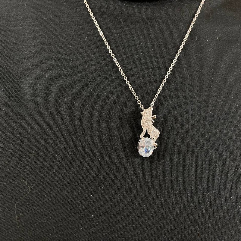 گردنبند نقره‌ای زنانه مدل گربه با سنگ کریستالی براق