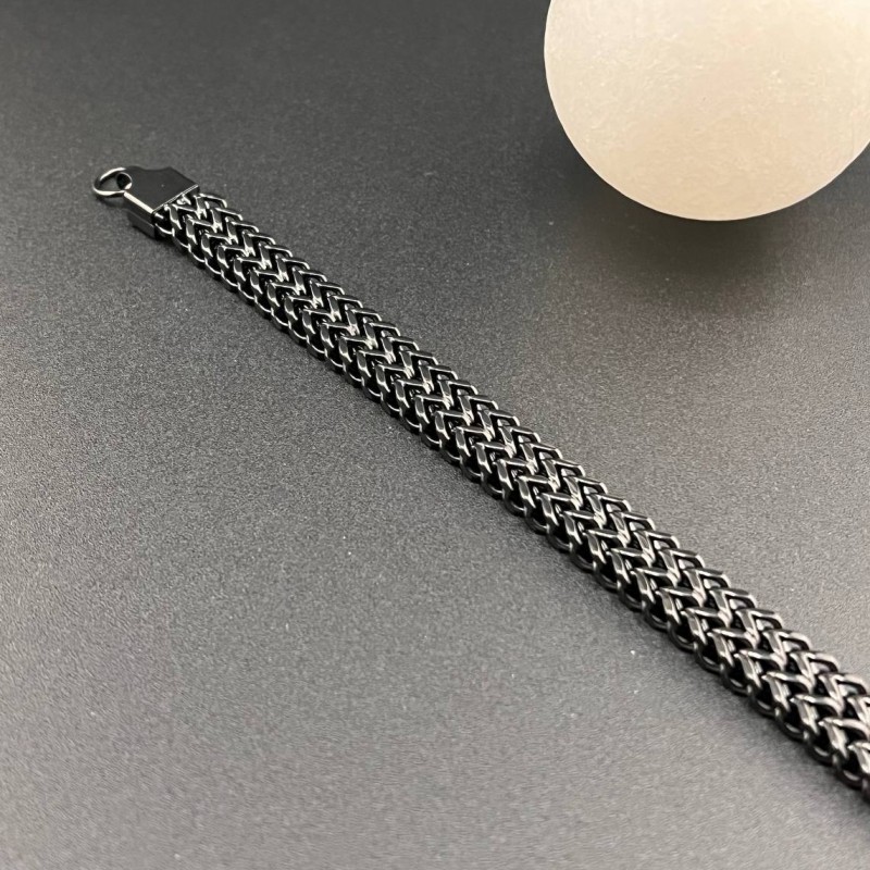 دستبند مردانه استیل مشکی با بافت زنجیری چهارلایه | استایل سنگین، خاص و مقاوم