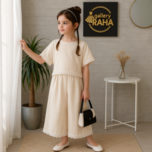 کراپ و دامن‌شلواری لینن دخترانه با گیپور سفید – طراحی تابستانی خاص