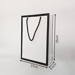 بگ سفید قاب دار براق سایز 6.5*25*17 (بسته 25 عددی)